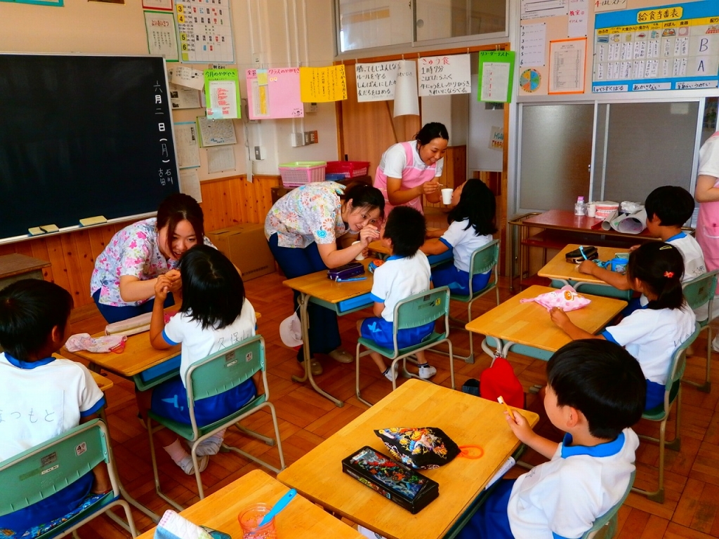 歯磨き指導 深谷市立岡部西小学校
